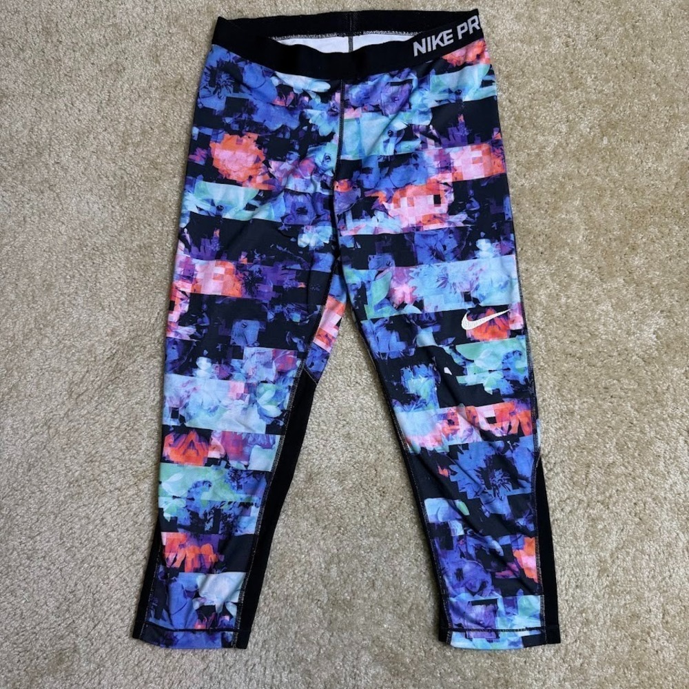 Nike Pro Dri-FIT Women Multi-Color Floral Digital Print Cropped Leggings Large